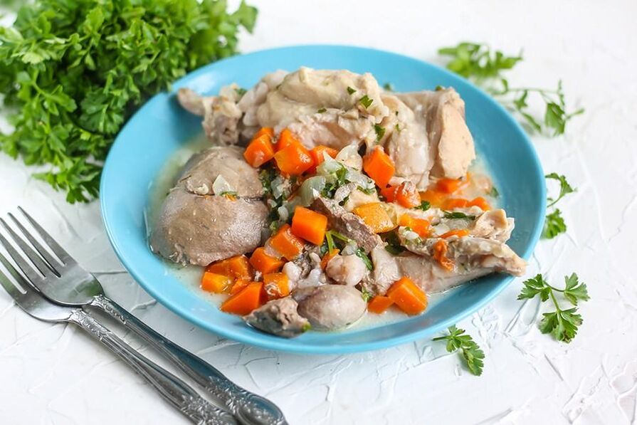 Carne di coniglio con zucchine stufate